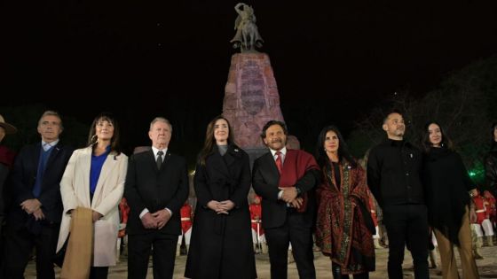 96249 con la guardia bajo las estrellas presidida por el gobernador saenz y la vicepresidenta villarruel comenzaron los homenajes al general guemes