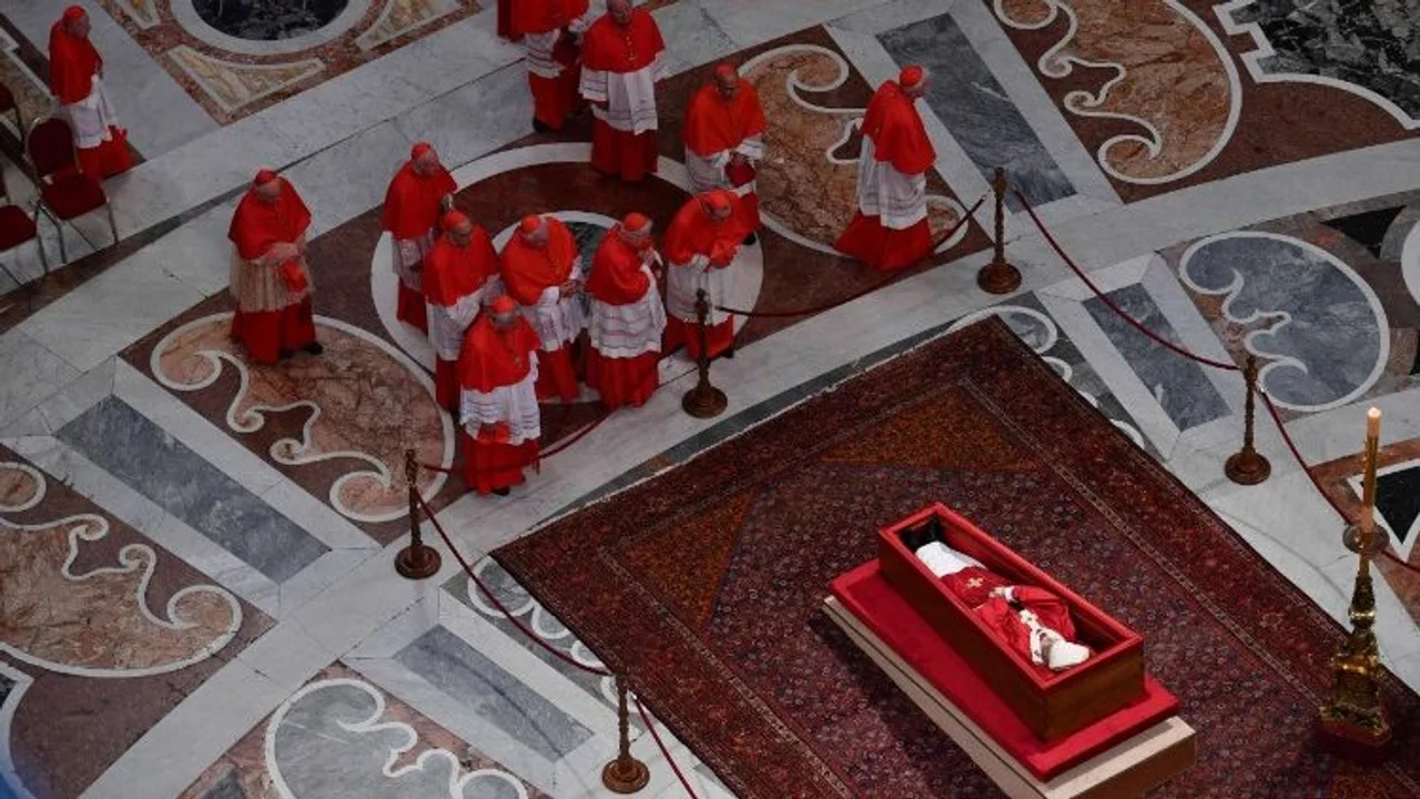 VELORIO PAPA FRANCISCO